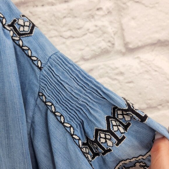 Zara Trafaluc Blue Chambray Balloon Sleeve V Neck Embroidered Boho Top US XS - Picture 6 of 12